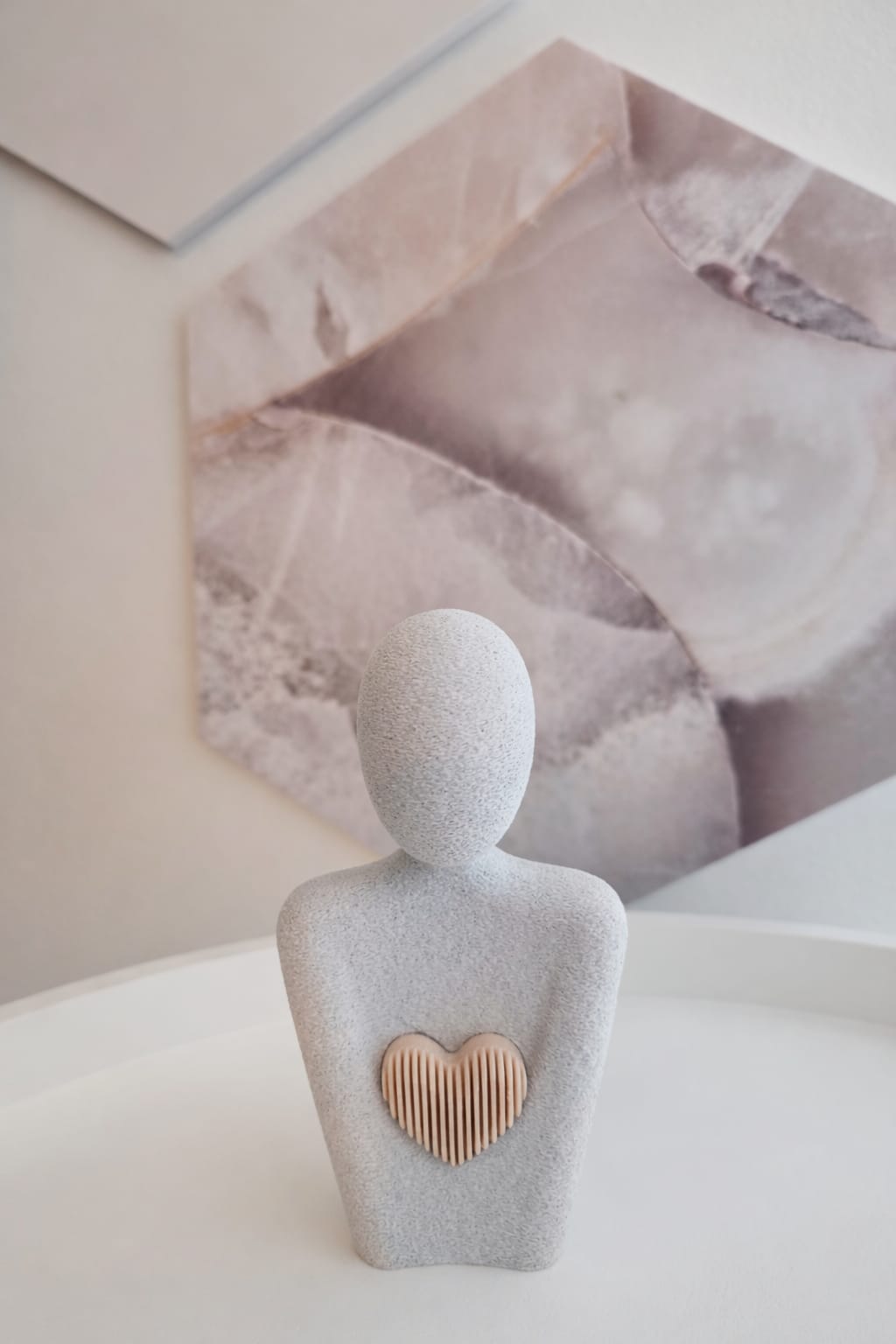 Figur mit Herz – Bild 2
