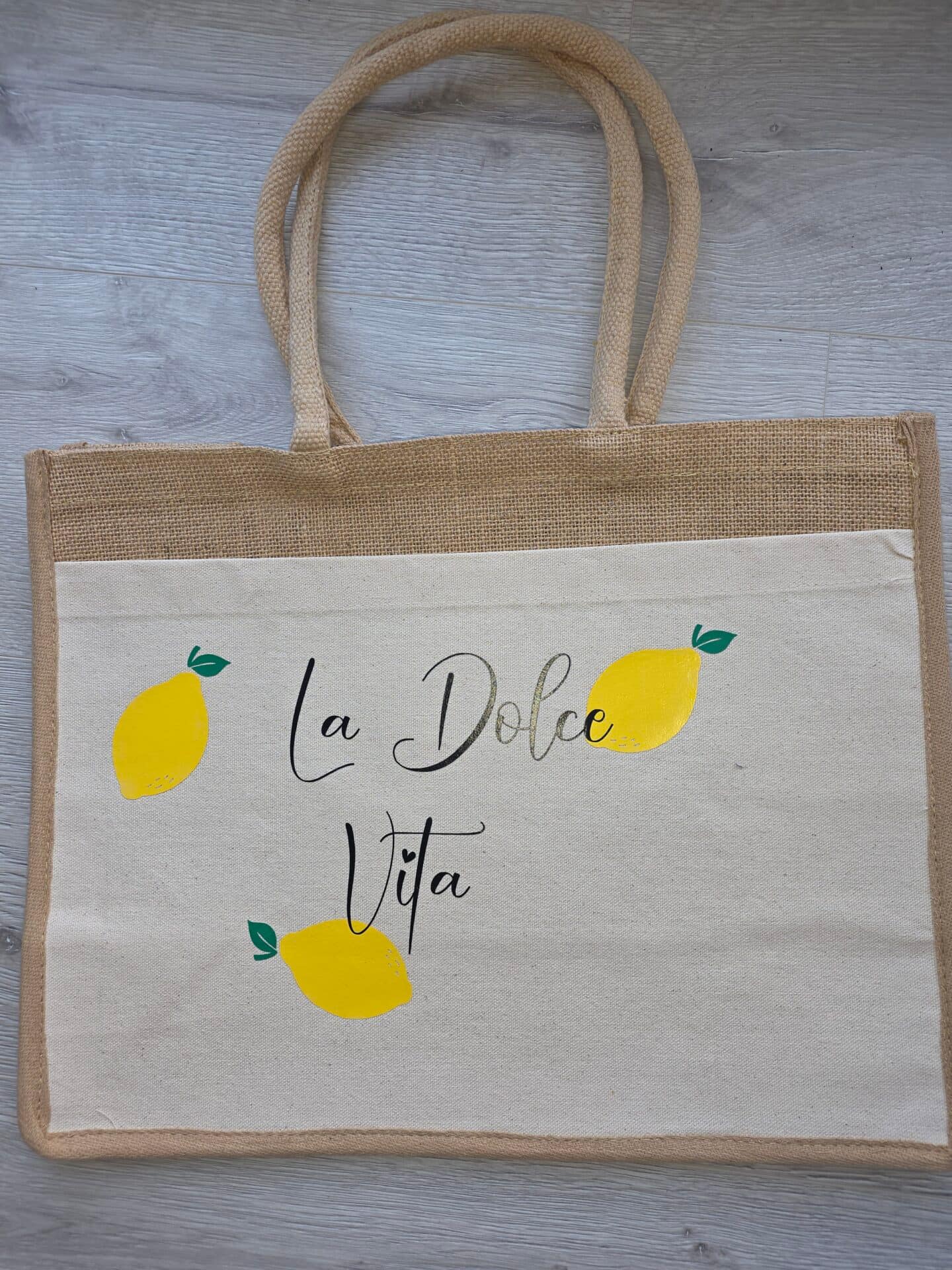 Stilvolle Tasche groß und klein